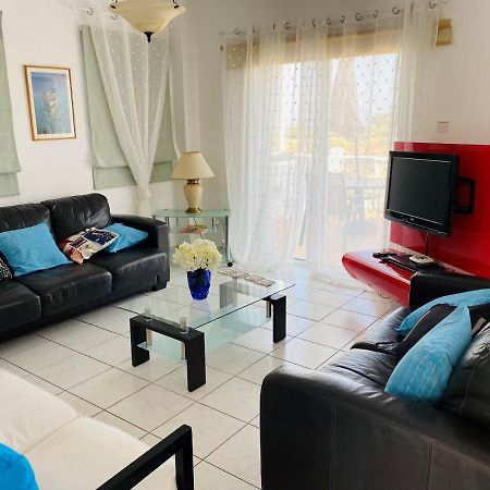 Villa Emiliana Paralimni Eksteriør billede