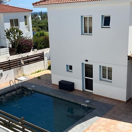 Villa Emiliana Paralimni Eksteriør billede