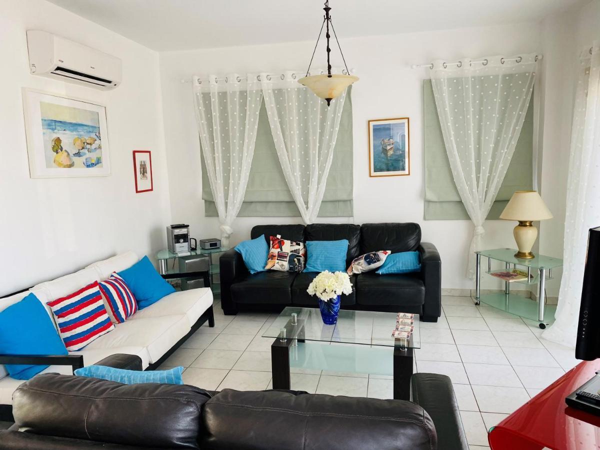 Villa Emiliana Paralimni Eksteriør billede