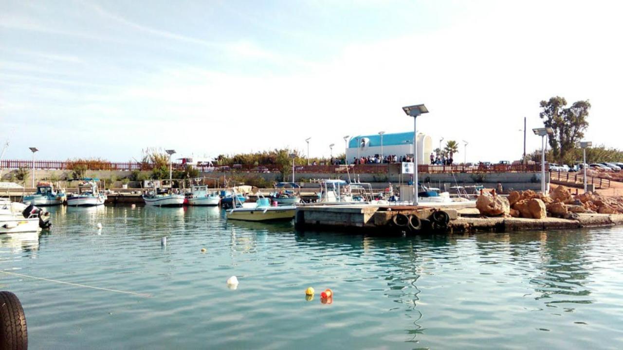 Villa Emiliana Paralimni Eksteriør billede
