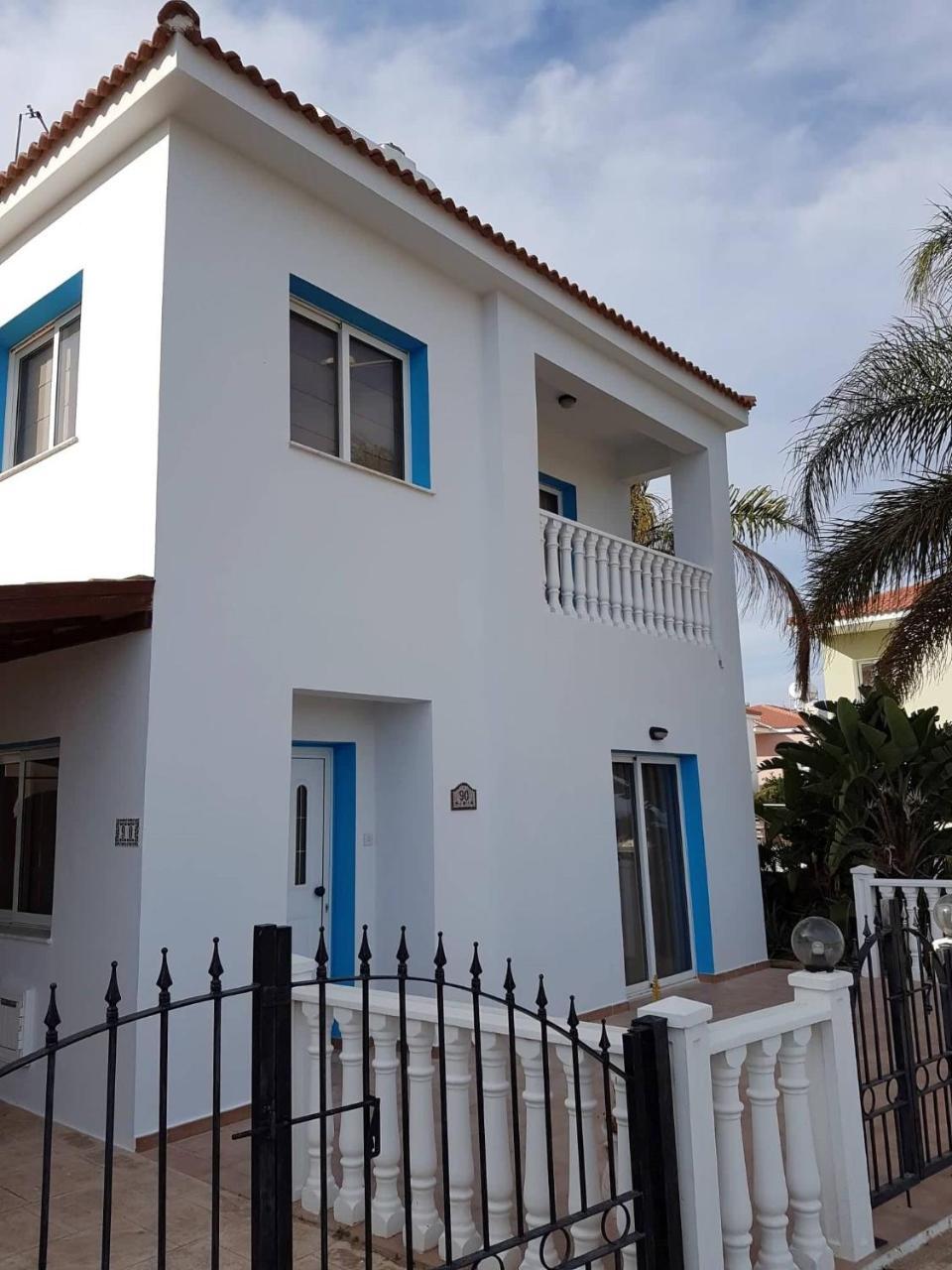 Villa Emiliana Paralimni Eksteriør billede