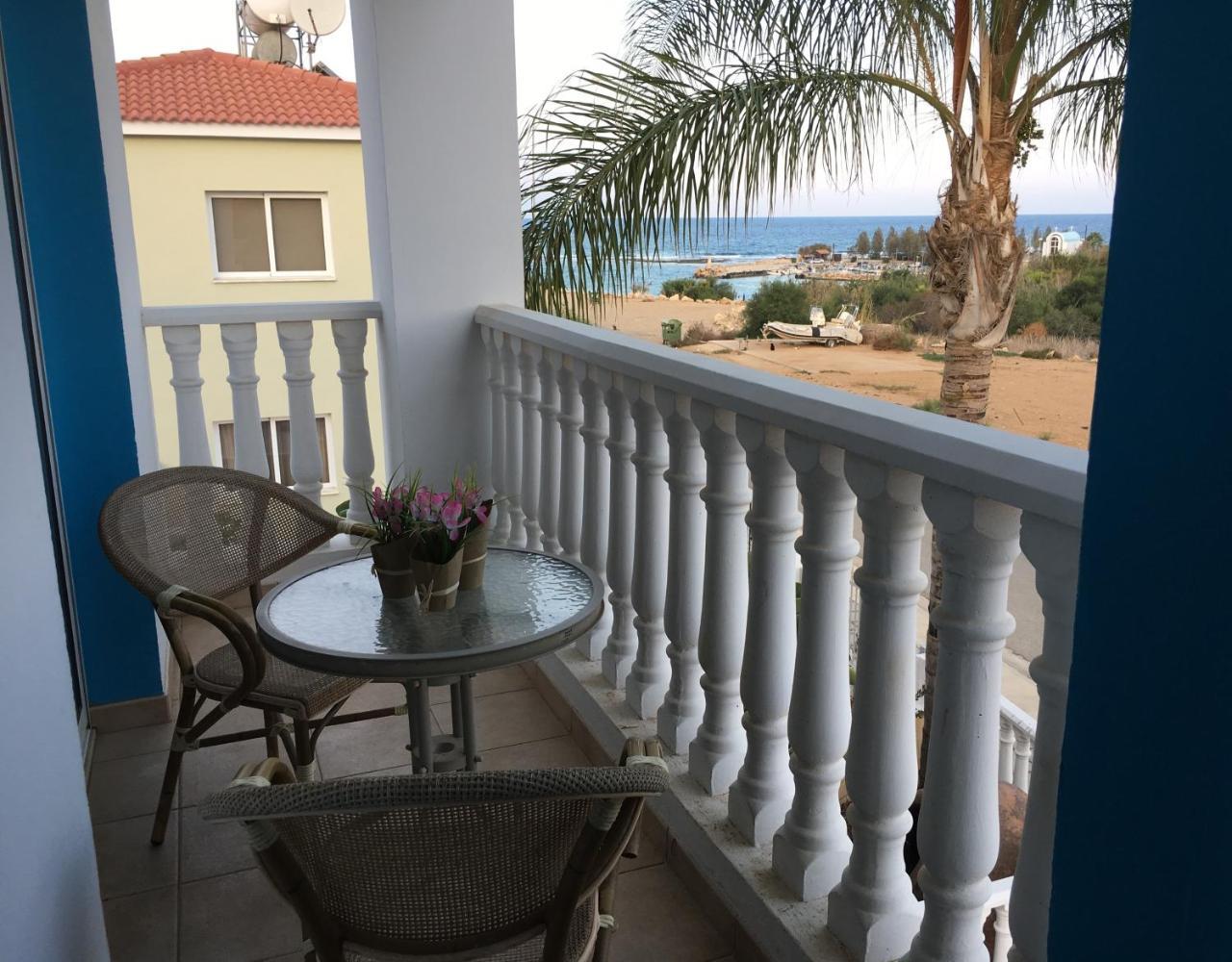 Villa Emiliana Paralimni Eksteriør billede