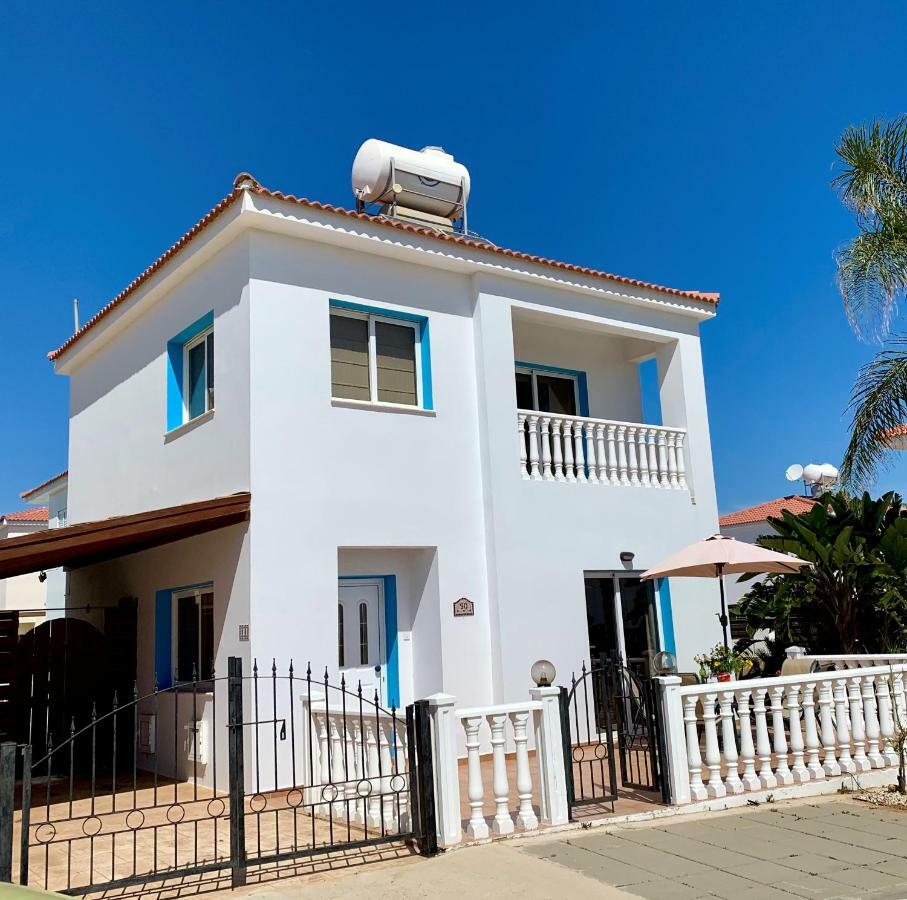 Villa Emiliana Paralimni Eksteriør billede