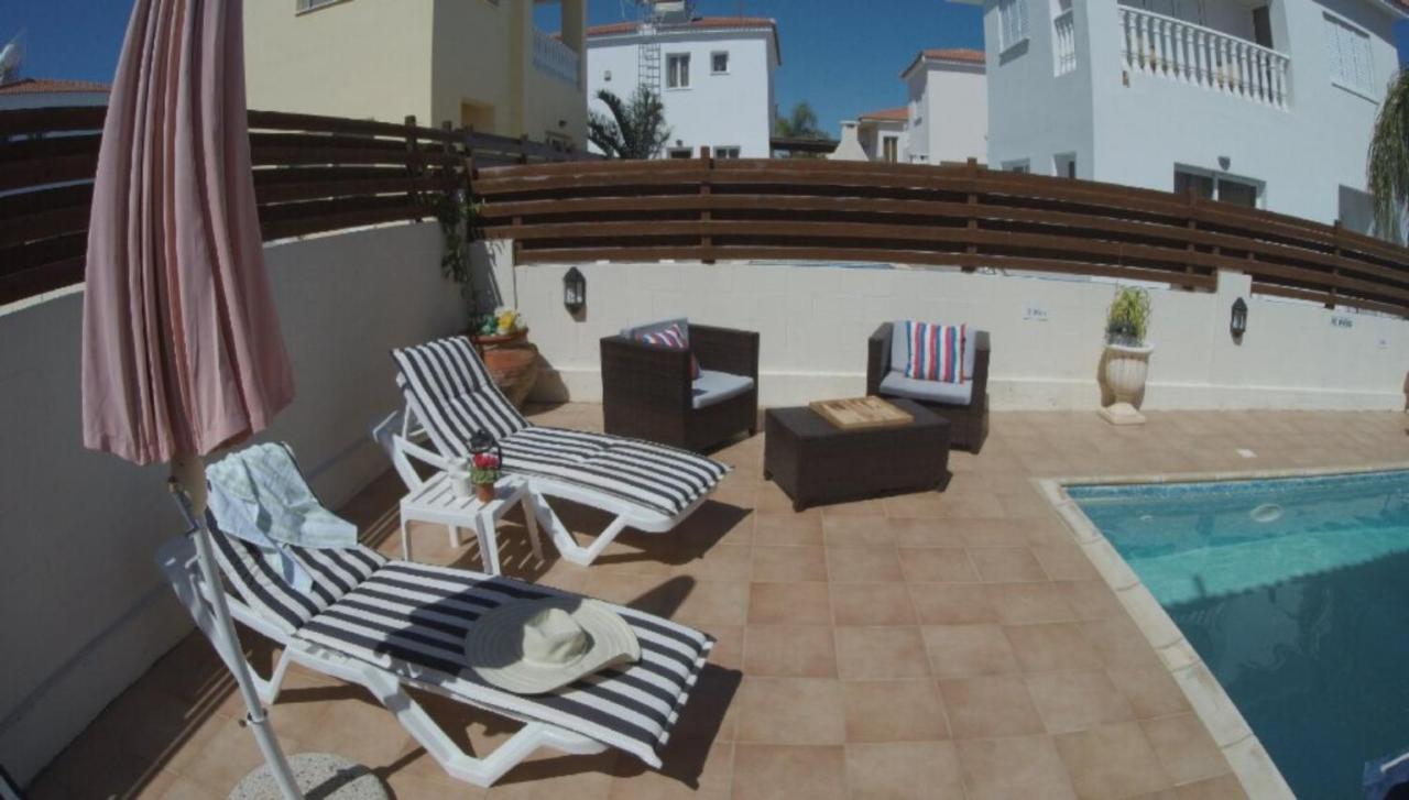 Villa Emiliana Paralimni Eksteriør billede